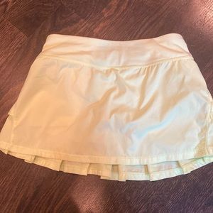 Ivvia (lululemon kid) skirt